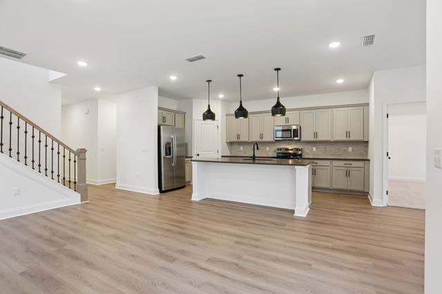 1084 Large Poppy Drive, La Vergne, TN 37086