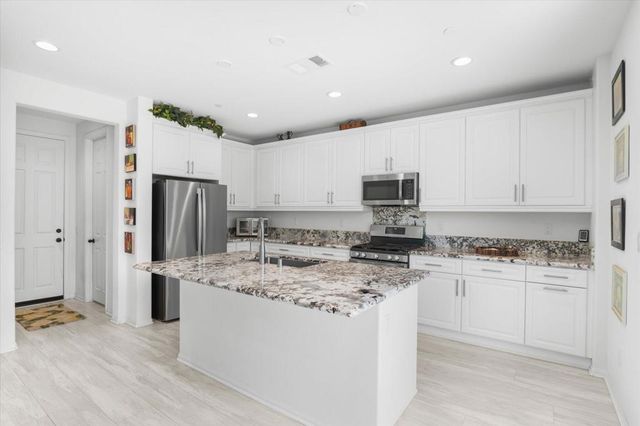 29102 Crabapple, Lake Elsinore, CA 92530