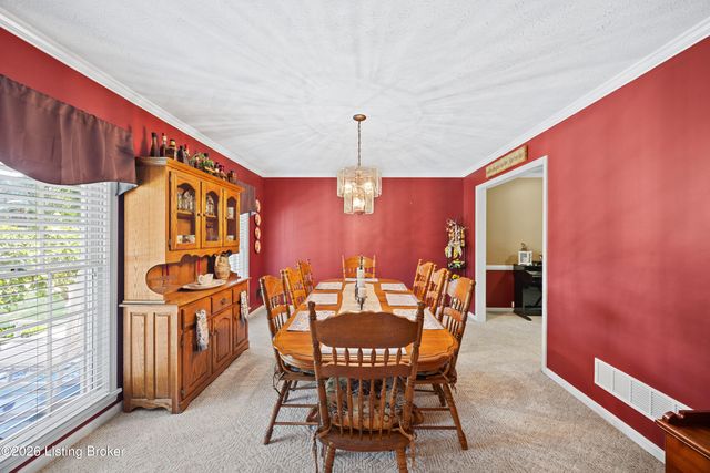 574 Pine Creek Rd, Shepherdsville, KY 40165