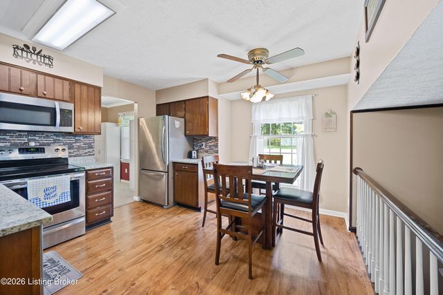 574 Pine Creek Rd, Shepherdsville, KY 40165