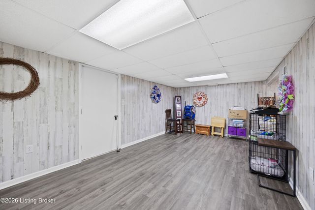 574 Pine Creek Rd, Shepherdsville, KY 40165