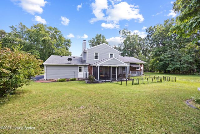 574 Pine Creek Rd, Shepherdsville, KY 40165