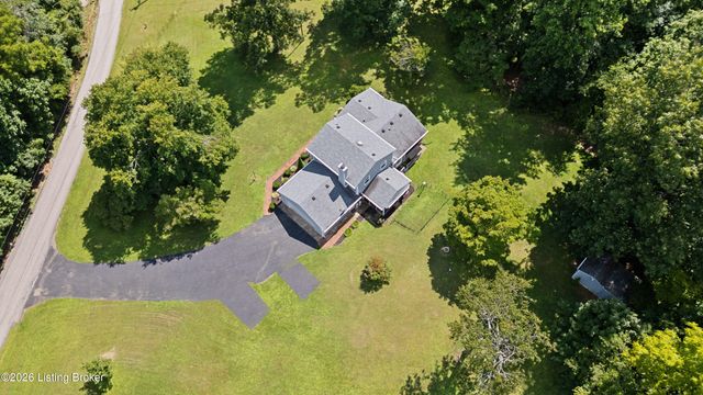 574 Pine Creek Rd, Shepherdsville, KY 40165