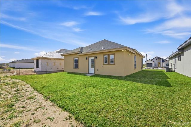 5812 N Playa Del Sol Street, Edinburg, TX 78542