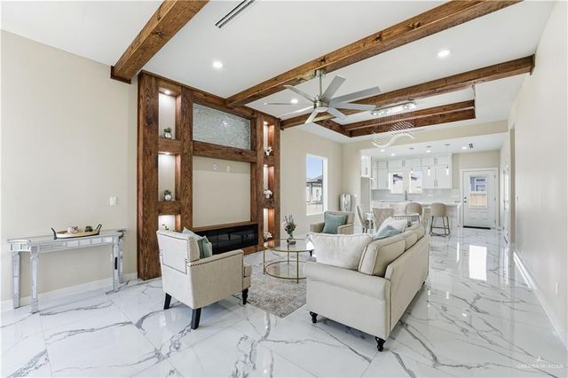 5812 N Playa Del Sol Street, Edinburg, TX 78542