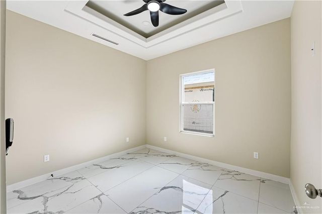 5812 N Playa Del Sol Street, Edinburg, TX 78542