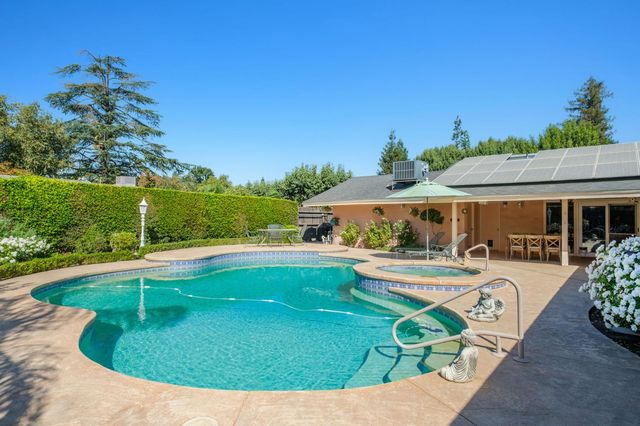 5283 N Pleasant Avenue, Fresno, CA 93711