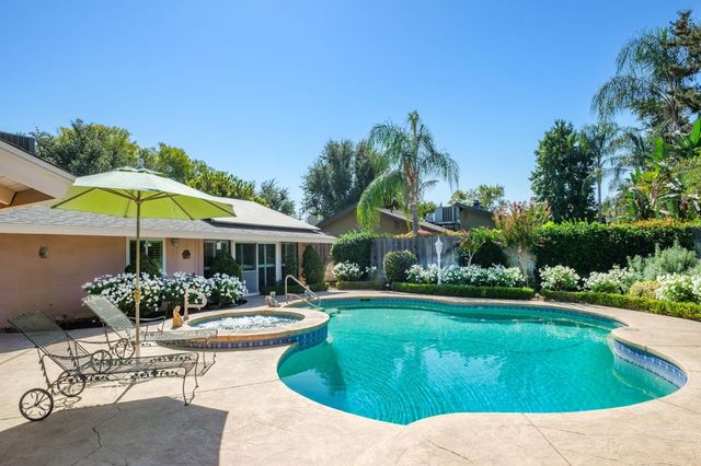 5283 N Pleasant Avenue, Fresno, CA 93711