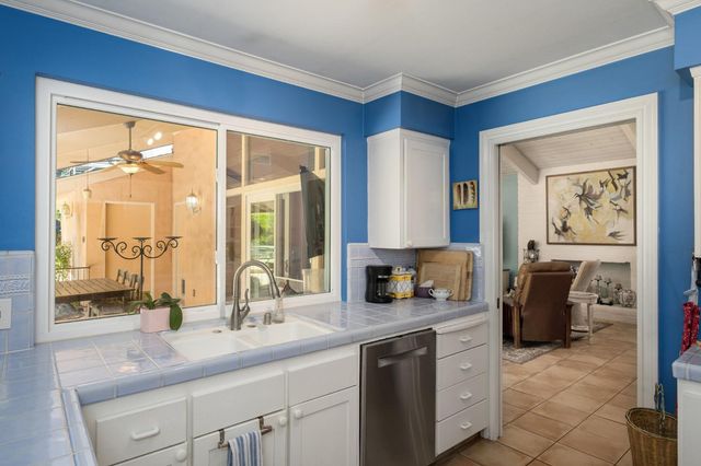 5283 N Pleasant Avenue, Fresno, CA 93711