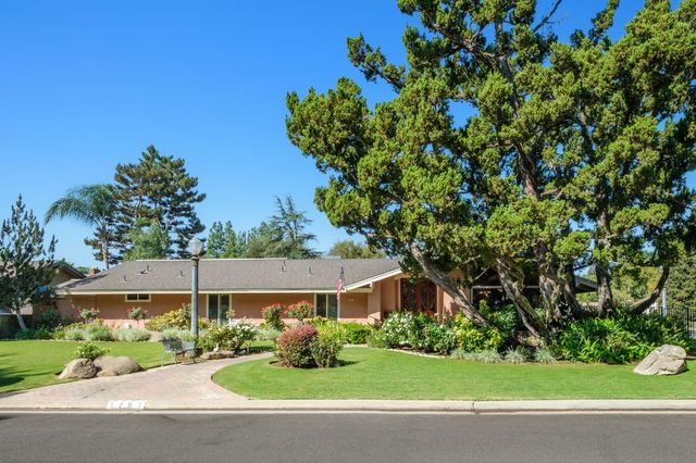 5283 N Pleasant Avenue, Fresno, CA 93711