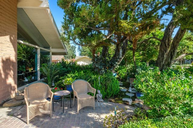 5283 N Pleasant Avenue, Fresno, CA 93711