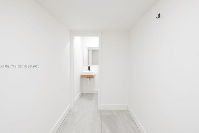 410 NW 27th Ave, Miami, FL 33125