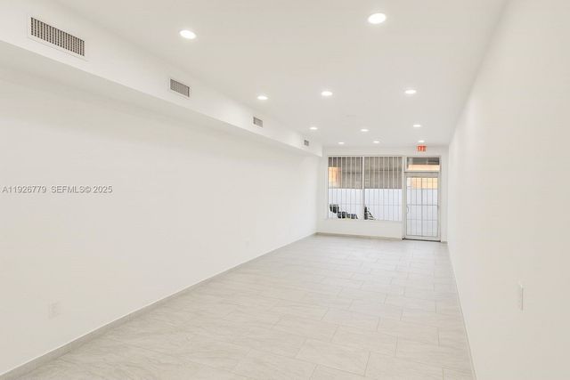 410 NW 27th Ave, Miami, FL 33125