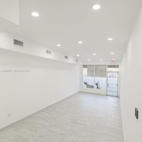 410 NW 27th Ave, Miami, FL 33125