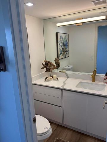 2200 NE 33rd Avenue 11g, Fort Lauderdale, FL 33308