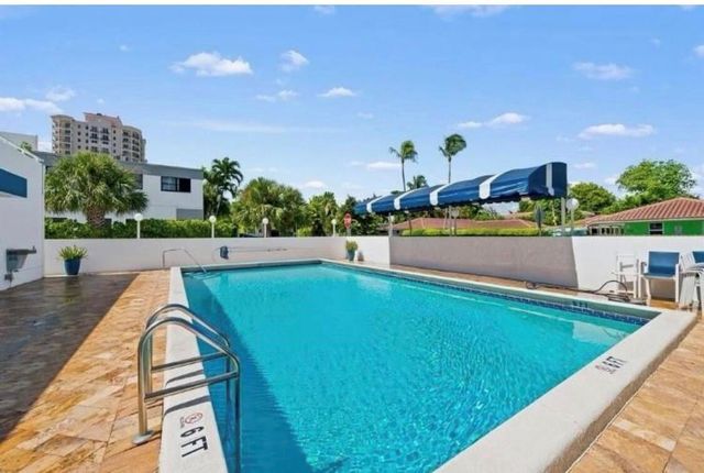 2200 NE 33rd Avenue 11g, Fort Lauderdale, FL 33308