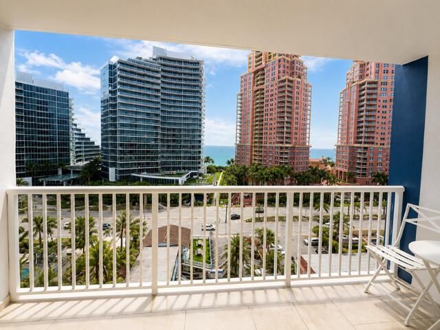 2200 NE 33rd Avenue 11g, Fort Lauderdale, FL 33308