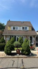 44 Capitol Avenue, Williston Park, NY 11596