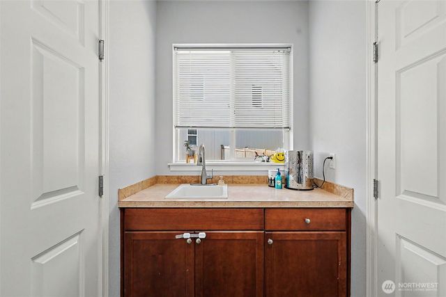 7810 Trails End Drive SE, Tumwater, WA 98501