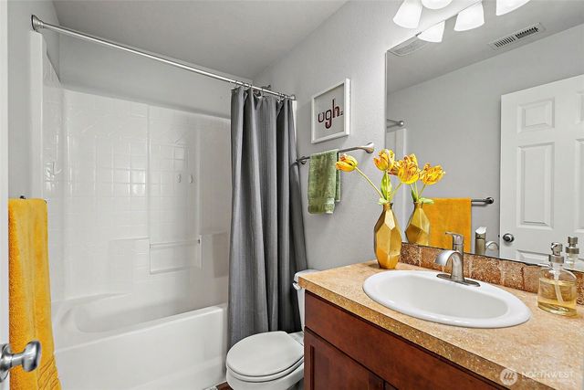 7810 Trails End Drive SE, Tumwater, WA 98501