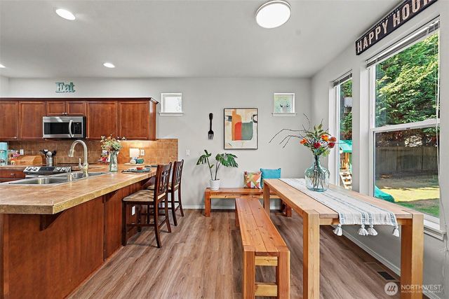 7810 Trails End Drive SE, Tumwater, WA 98501