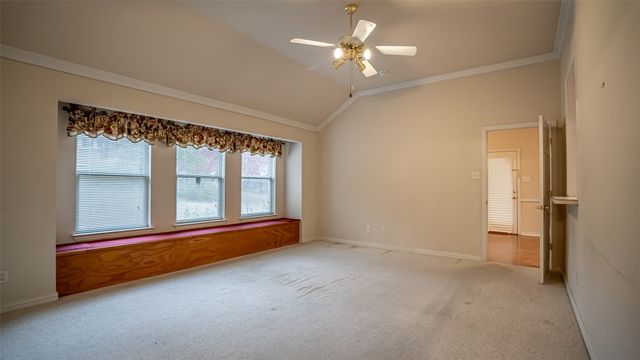 316 Coach House Circle, Fort Worth, TX 76108