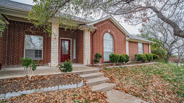 316 Coach House Circle, Fort Worth, TX 76108