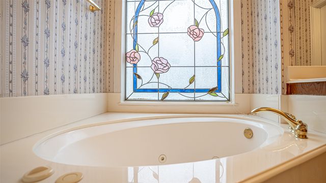 316 Coach House Circle, Fort Worth, TX 76108