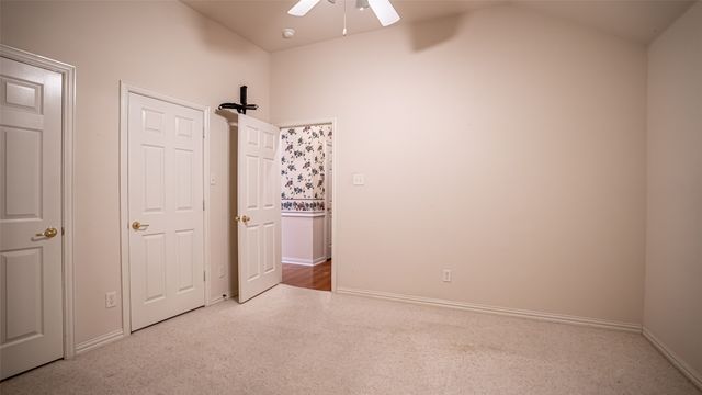 316 Coach House Circle, Fort Worth, TX 76108