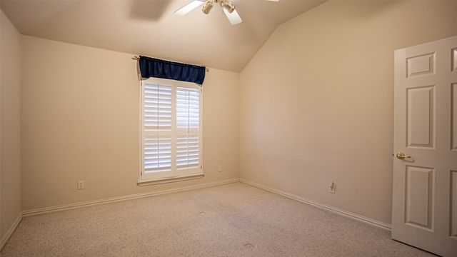 316 Coach House Circle, Fort Worth, TX 76108