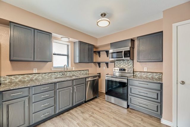 2203 Salem Drive, Carrollton, TX 75006