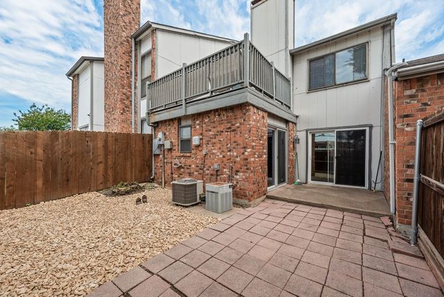 2203 Salem Drive, Carrollton, TX 75006