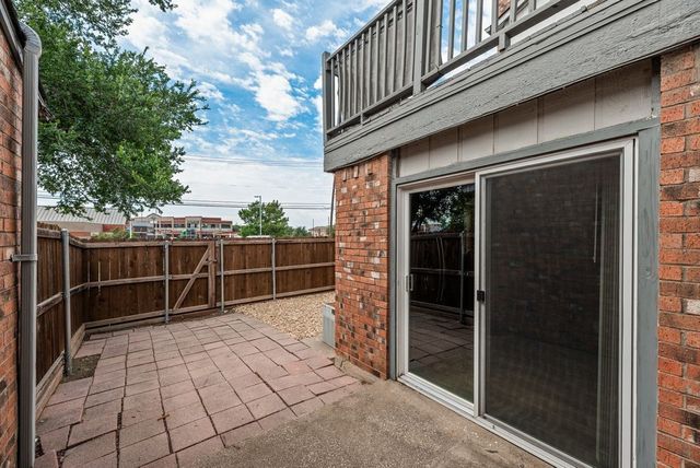 2203 Salem Drive, Carrollton, TX 75006