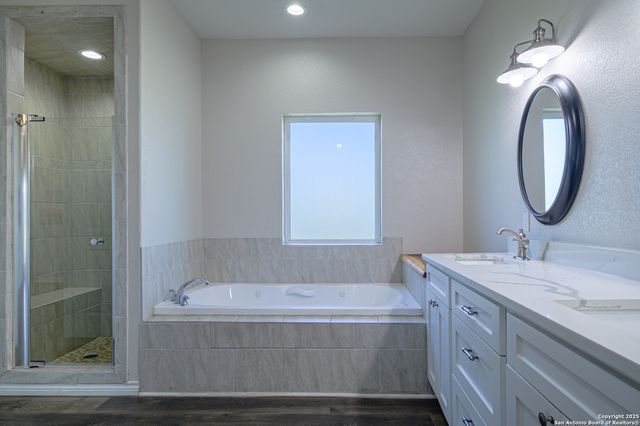 30 peets bend, Rockport, TX 78382