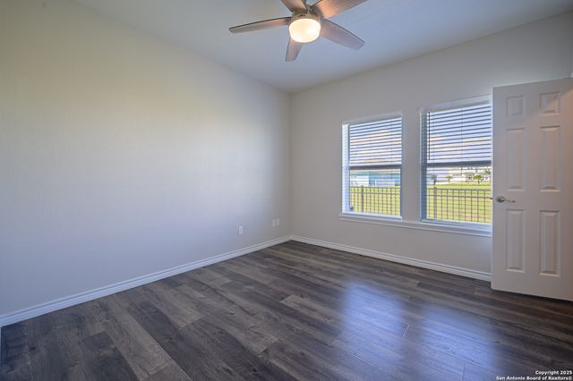 30 peets bend, Rockport, TX 78382