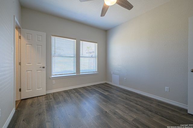 30 peets bend, Rockport, TX 78382