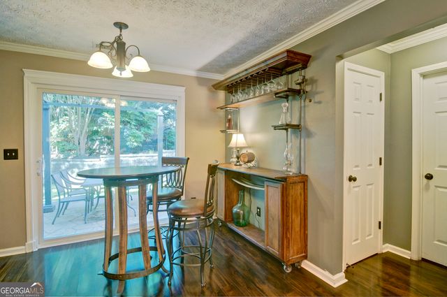 8004 Huntcliff Road, Woodstock, GA 30189
