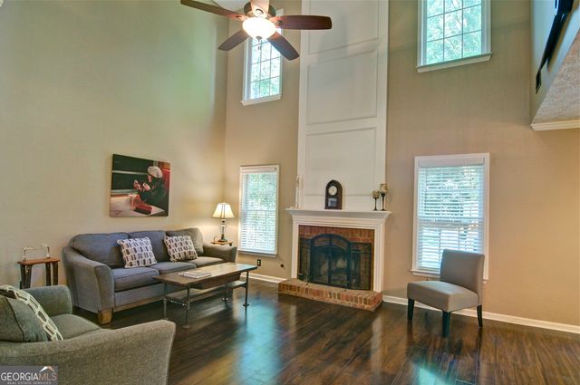 8004 Huntcliff Road, Woodstock, GA 30189