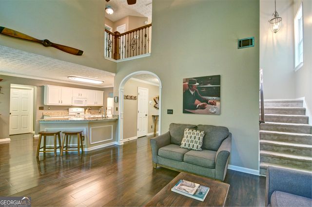 8004 Huntcliff Road, Woodstock, GA 30189