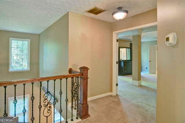 8004 Huntcliff Road, Woodstock, GA 30189