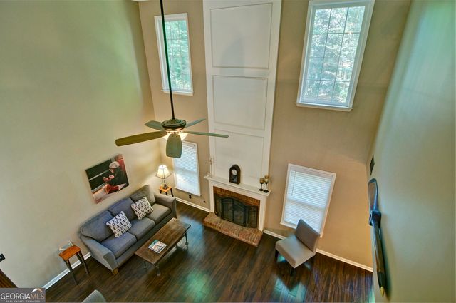 8004 Huntcliff Road, Woodstock, GA 30189