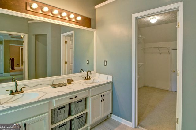 8004 Huntcliff Road, Woodstock, GA 30189