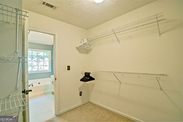8004 Huntcliff Road, Woodstock, GA 30189