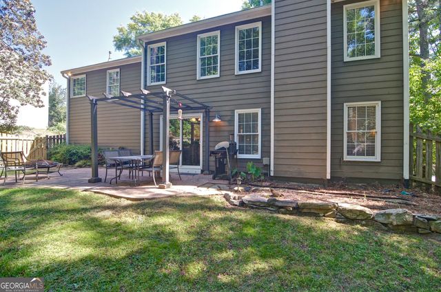8004 Huntcliff Road, Woodstock, GA 30189