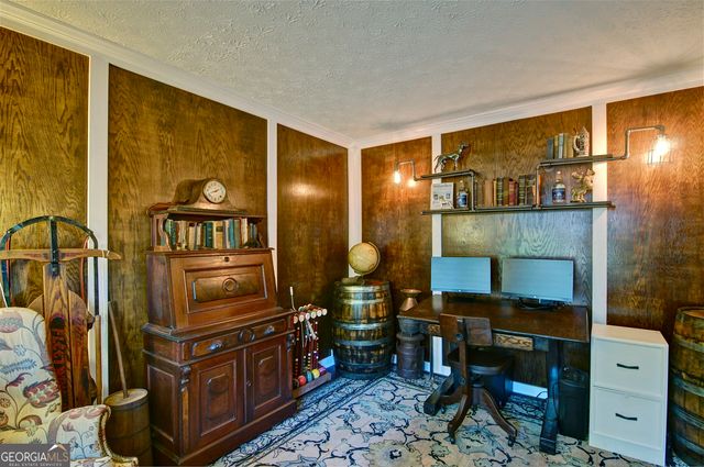 8004 Huntcliff Road, Woodstock, GA 30189