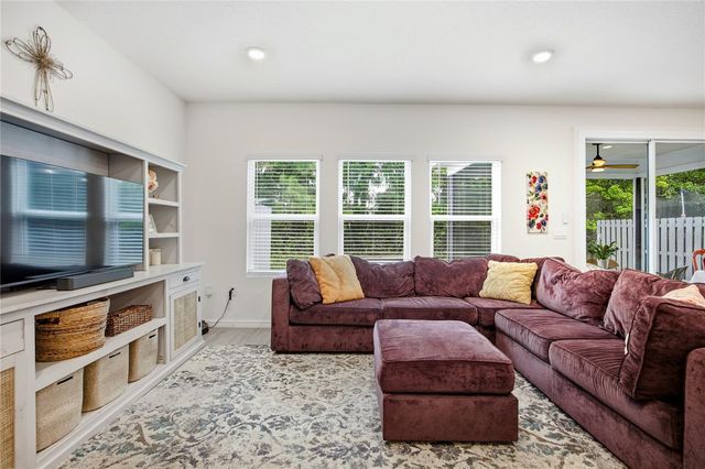 1197 NW 133RD WAY, Newberry, FL 32669