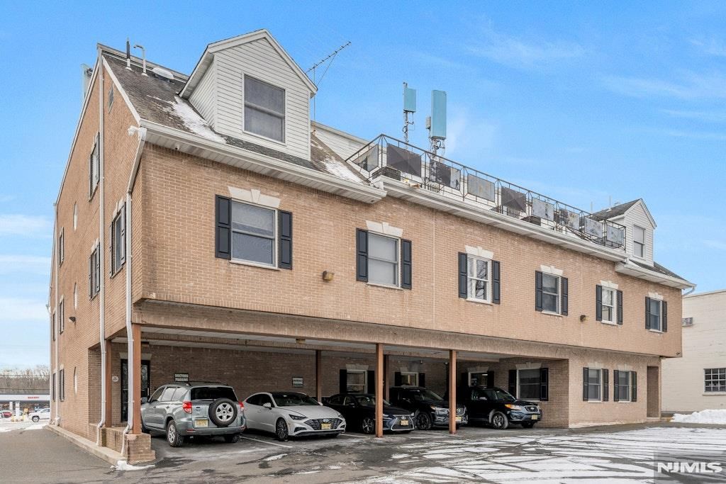 440 Old Hook Road, Emerson, NJ 07630