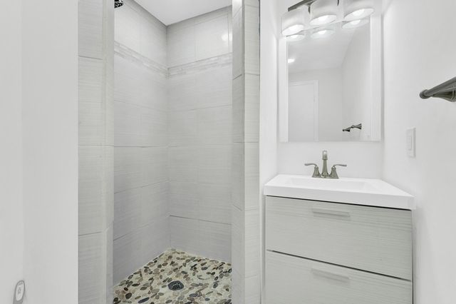 5921 NE 15th Avenue, Fort Lauderdale, FL 33334