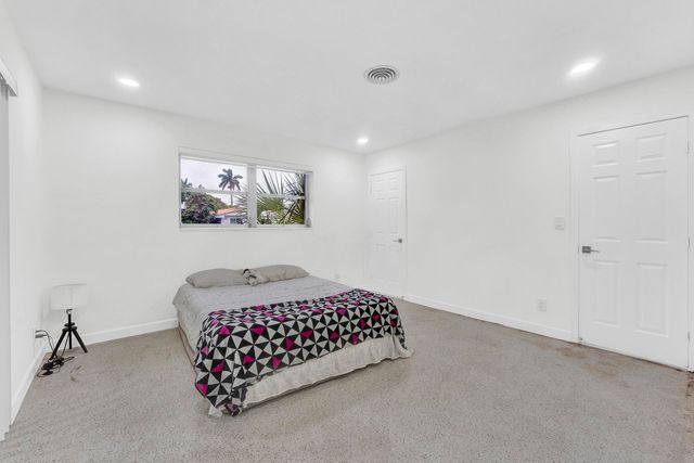 5921 NE 15th Avenue, Fort Lauderdale, FL 33334