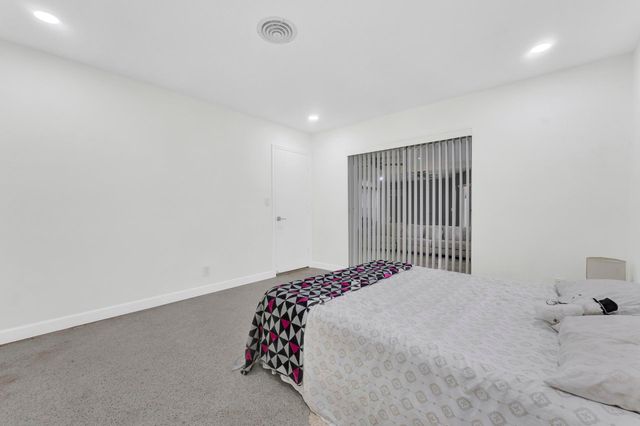 5921 NE 15th Avenue, Fort Lauderdale, FL 33334